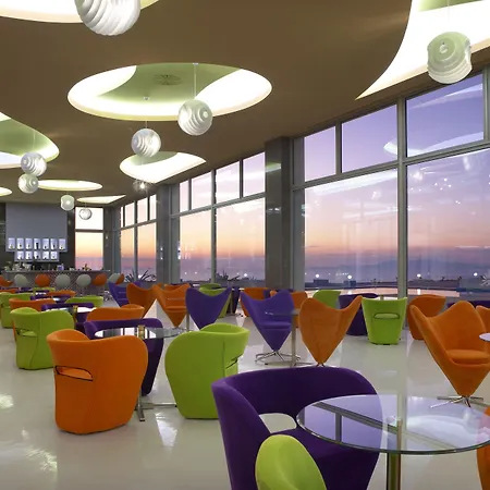 中庭铂金水疗度假酒店 5*