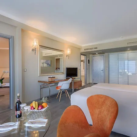 Atrium Platinum & Hotel 5*